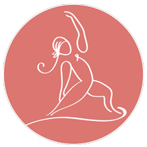 Ilustración de una persona en la postura de yoga del triángulo con el brazo elevado sobre la cabeza sobre fondo rosa