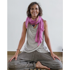 Anna Pros, profesora de Yoga Oncológico en Tarragona, España