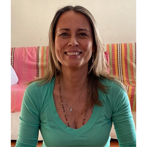 Pamela Elwes, profesora de Yoga Oncológico en Milán, Italia.