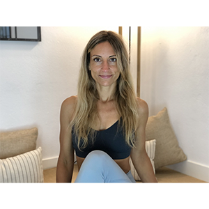 Laura Santisteban, profesora de Yoga Oncológico en Madrid, España
