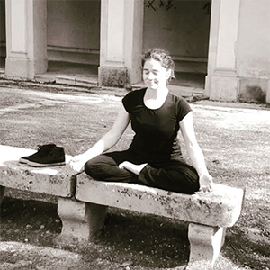 Paqui Sanchiz Verdu, profesora de Yoga Oncológico en Alicante, España