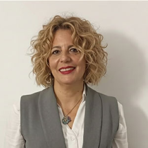 Ana-Hernandez-Llera-Profesora-de-Yoga-Oncologico