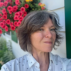 TANIA-MARIN-Profesora-de-Yoga-Oncologico